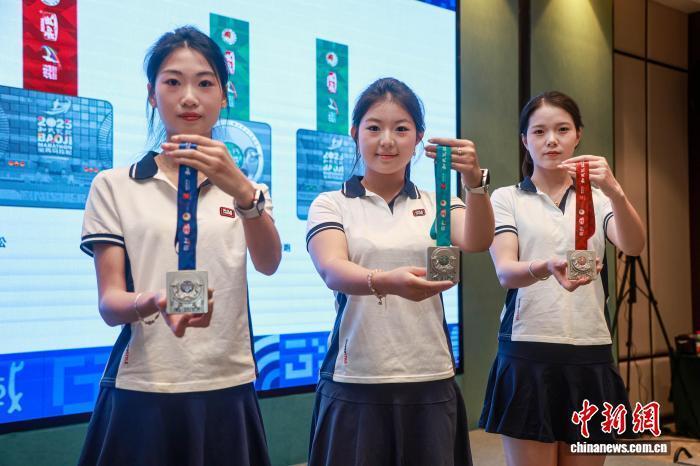 发展战略, 事参赛服 发展战略, 事参赛服