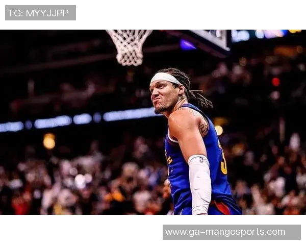 掘金又遭冲击！戈登伤情确诊腿筋拉伤 仅打3分钟就不幸受伤回更衣室